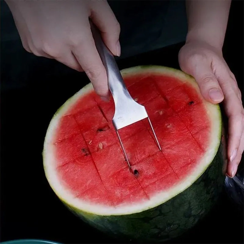 Globetrek° FruitCutter: 2 i 1 Multifunktionsfruktgaffel Och -Skivare