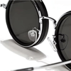AdjustableSunglass: Starkt Till Svagt Ljus Justerbar Dimningssolglasögon Med Fodral