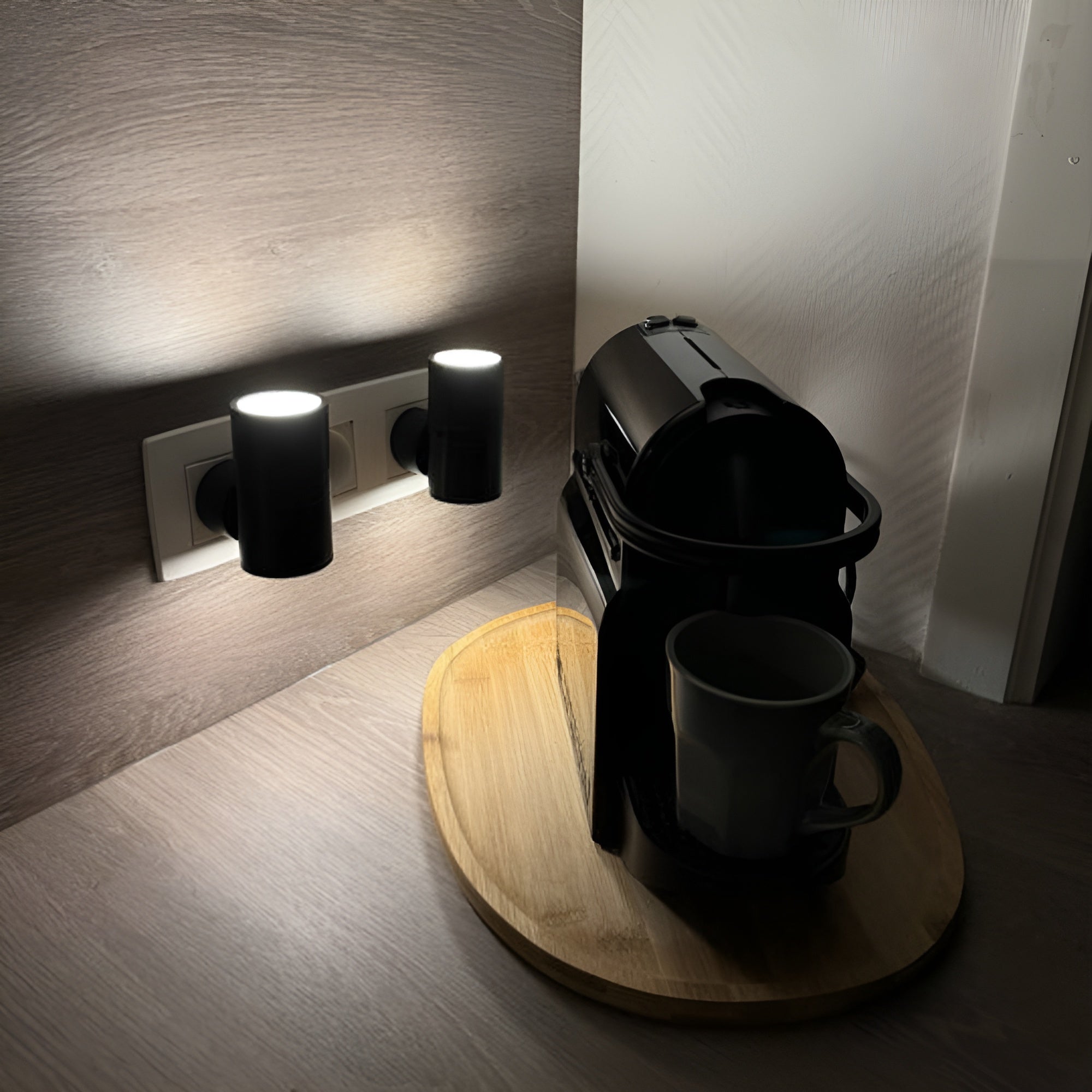 Ledsen™ NightLight: Modern Bärbar Dimbar Plug-In Natt Ljus