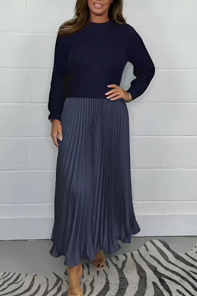 Icone™ PleatedDress: Långärmad Topp Med Elegant Plisserad Nederkant Klänning