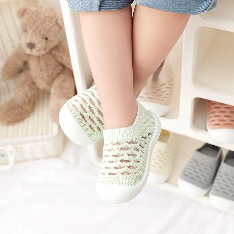 Kletshuts™ TinyShoes: Halkfria Baby Mesh Skor