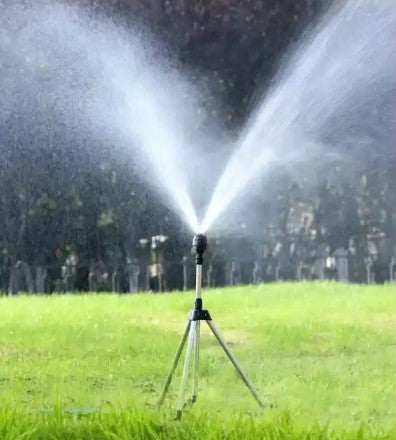 Tripod Sprinkler™ : 360° Roterande Stativ Trädgård Sprinkler