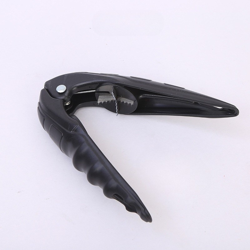 Globetrek° NutCracker 1+1 GRATIS: Enkel Att Använda Hög Kvalitet Ergonomisk Nötknäppare