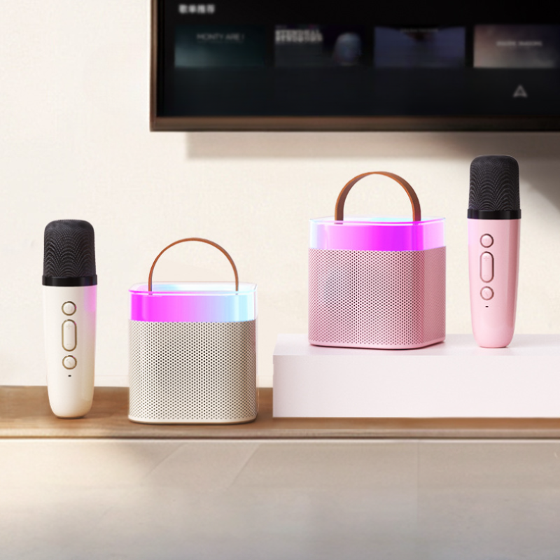 KaraokePro – Mini Karaokemaskin Med Trådlösa Mikrofoner