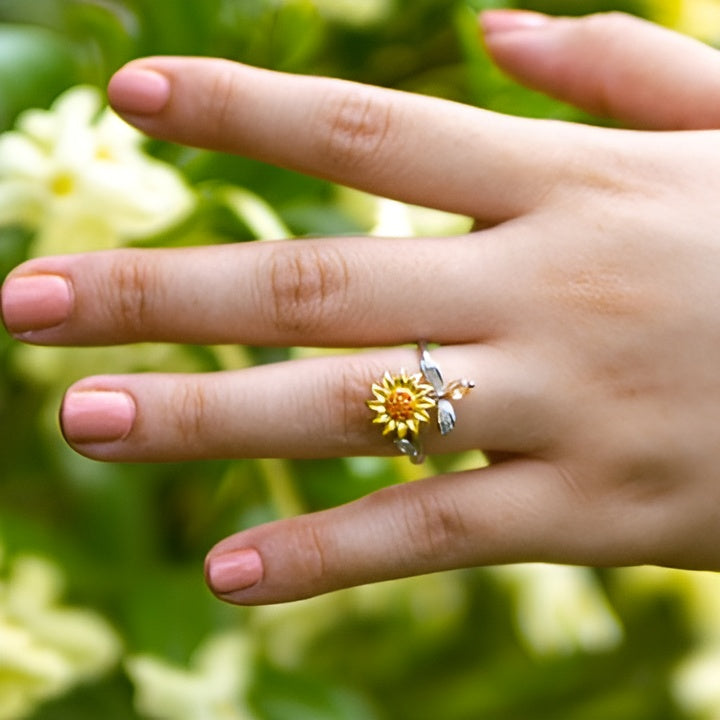 Jewelance™ SunflowerRing 1+1 GRATIS: Elegant Justerbar Snurrande Solros Ring