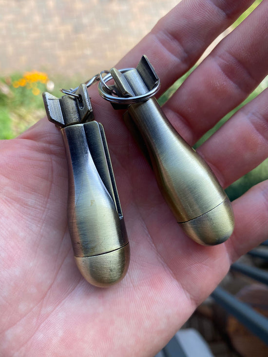 LighterKeychain 1+1 GRATIS: Premium Kvalitet Tändare Nyckelring Eld Startare